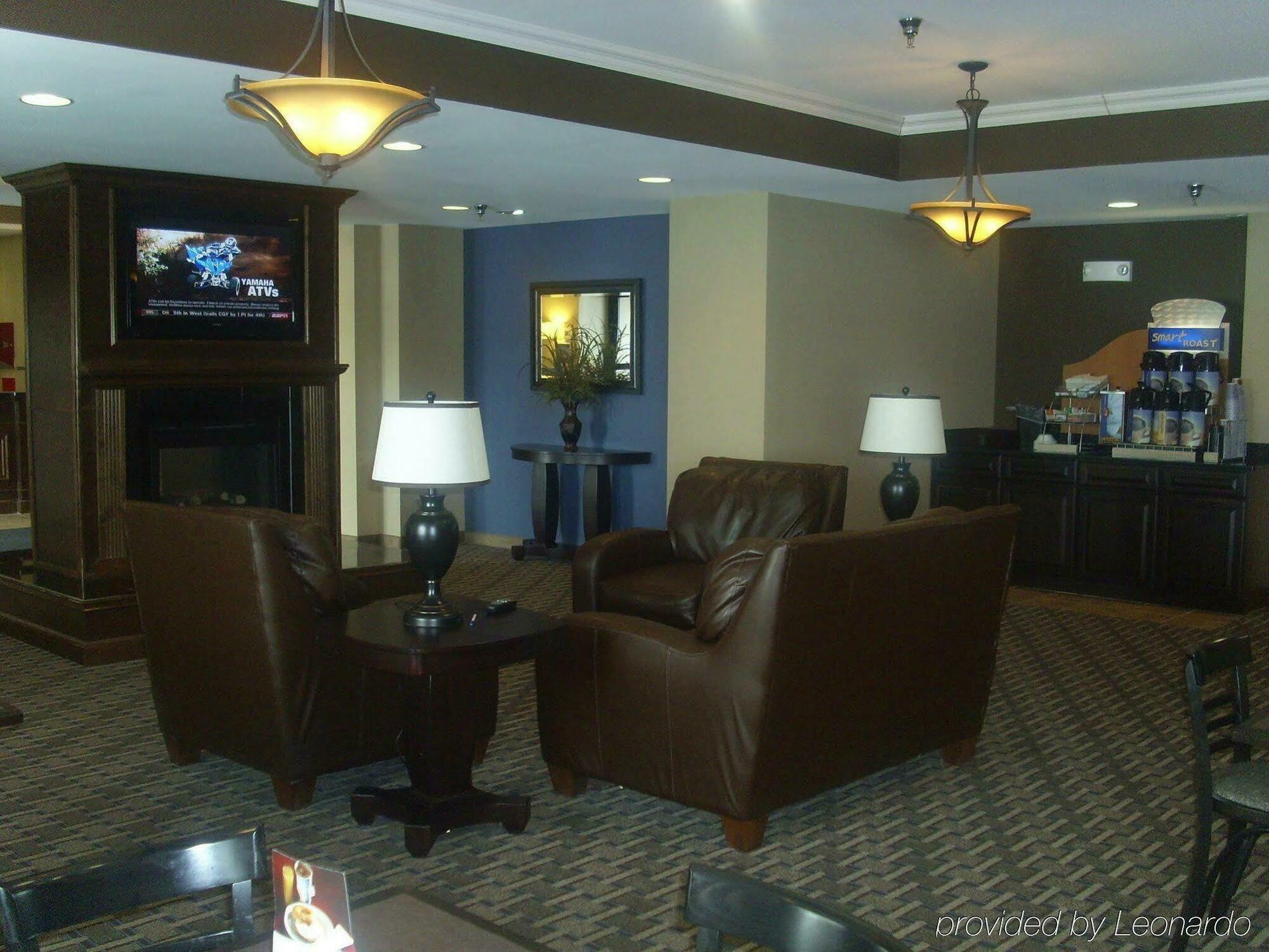 Holiday Inn Express Devils Lake By Ihg Exterior photo